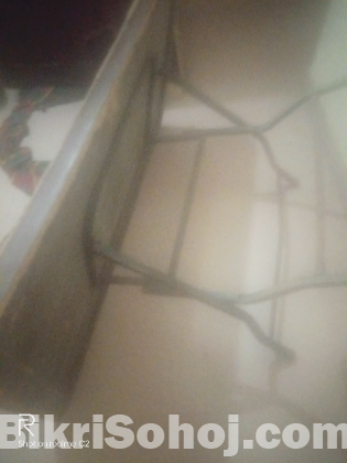 খাবার টেবিল